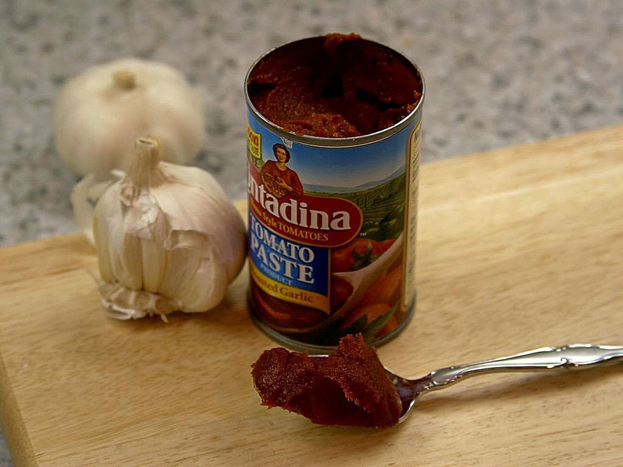 Canned Tomato Puree and Paste Cans